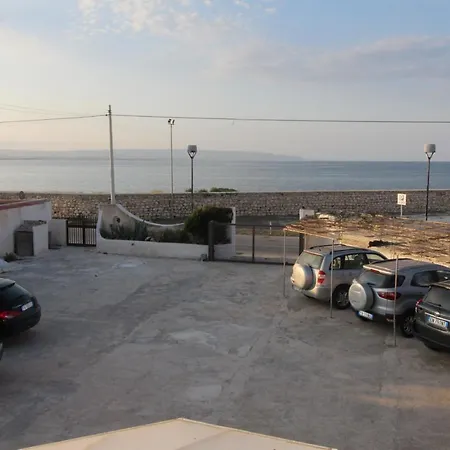 Seahorse In Marzamemi, Una Terrazza Sul Mare